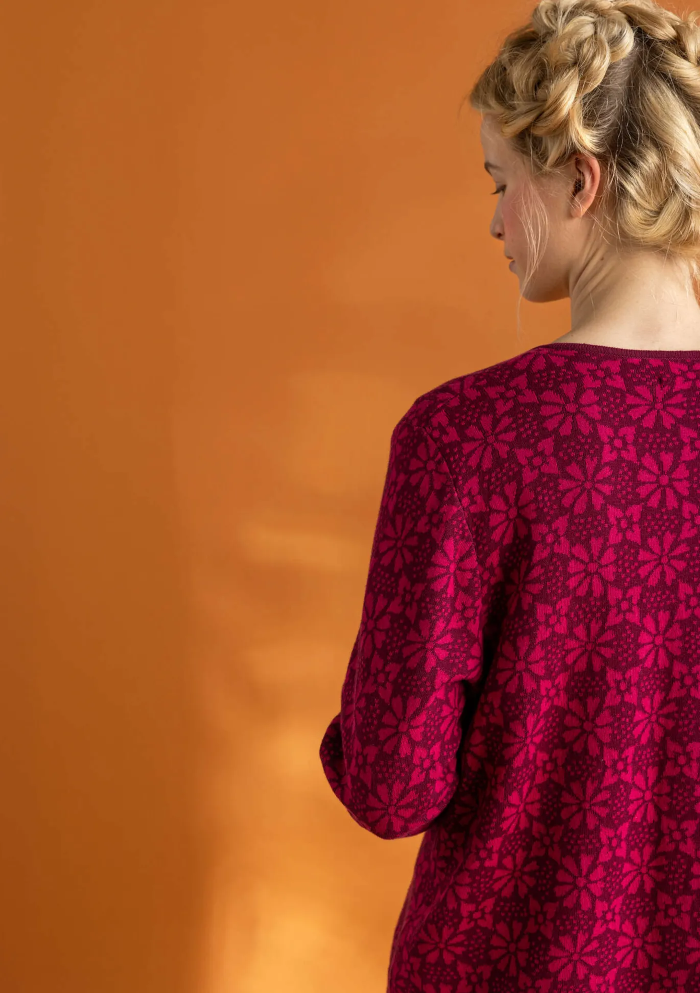 Freja-neuletakki ekologista ja kierrätettyä puuvillaa