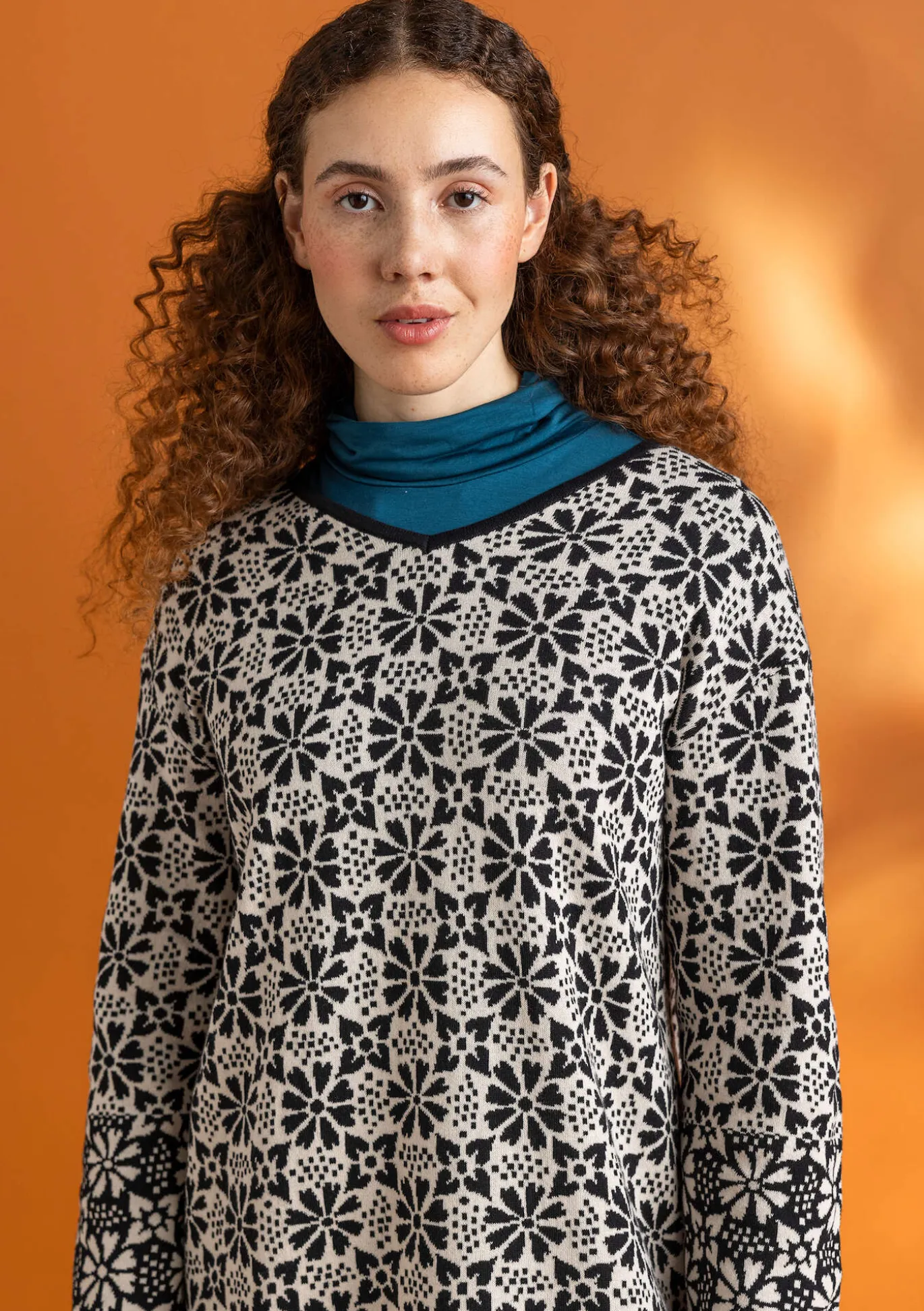 Freja-neuletunika ekopuuvillaa ja kierrätettyä puuvillaa