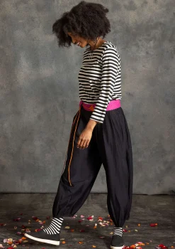 Housut puuvillaa ja silkkiä