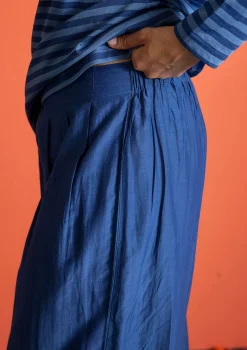 Housut puuvillaa ja silkkiä