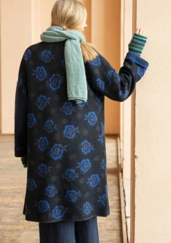 Käännettävä neulottu takki ”Aria” huovutettua villaa