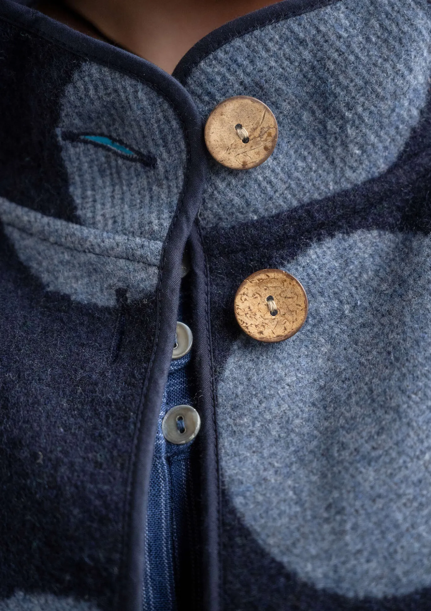 Kudottu takki "Stone" villasekoitetta