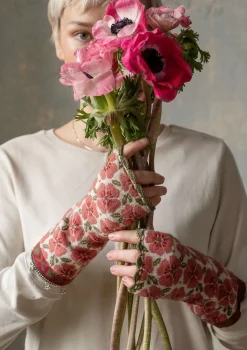 Kynsikkäät "Anemone" ekovillaa