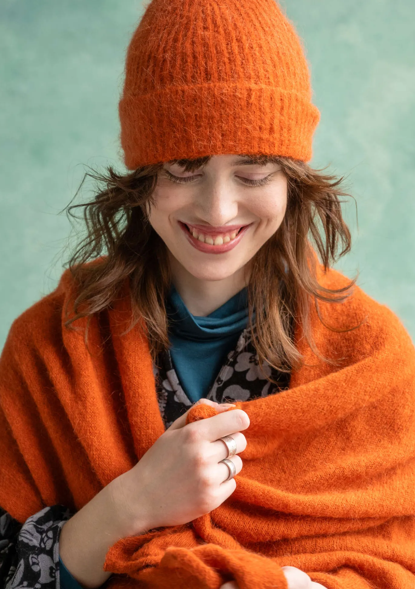 Neulekaulahuivi alpakkasekoitetta