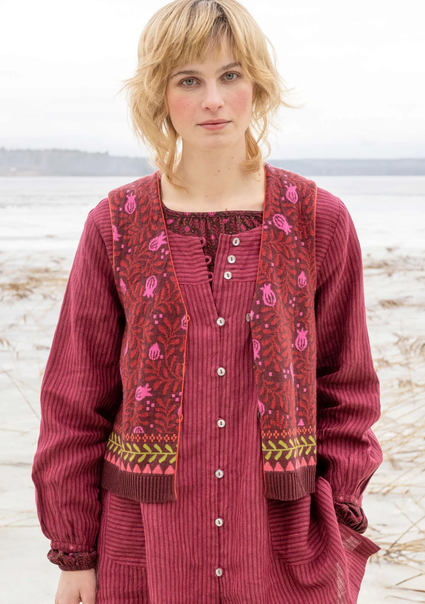 Neuleliivi ”Aurora” ekologista ja kierrätettyä puuvillaa / villaa