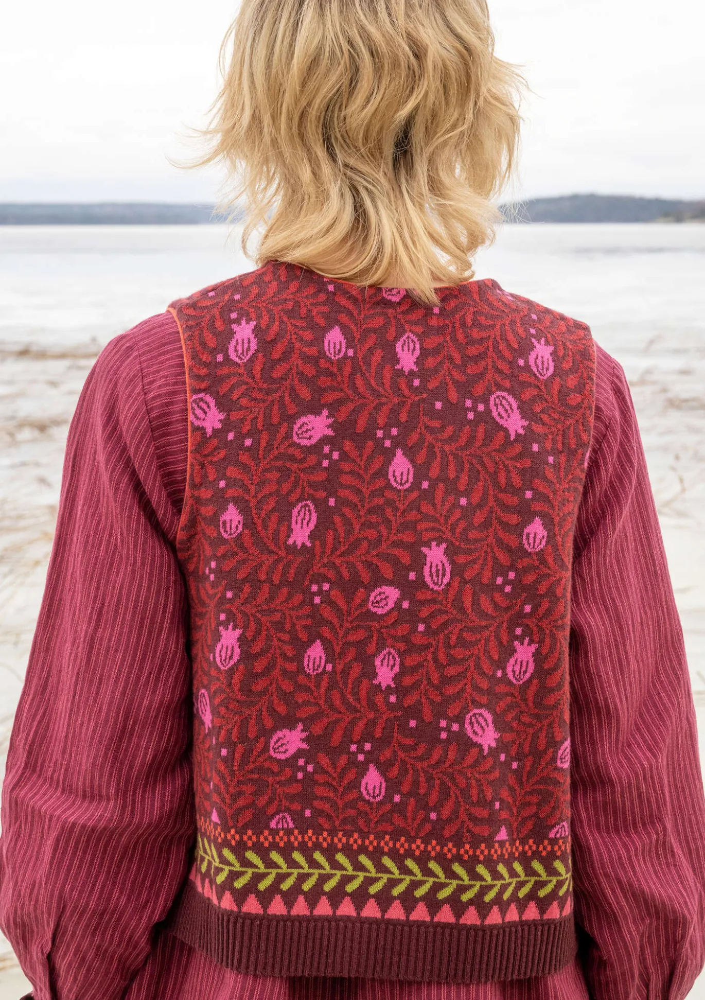 Neuleliivi ”Aurora” ekologista ja kierrätettyä puuvillaa / villaa