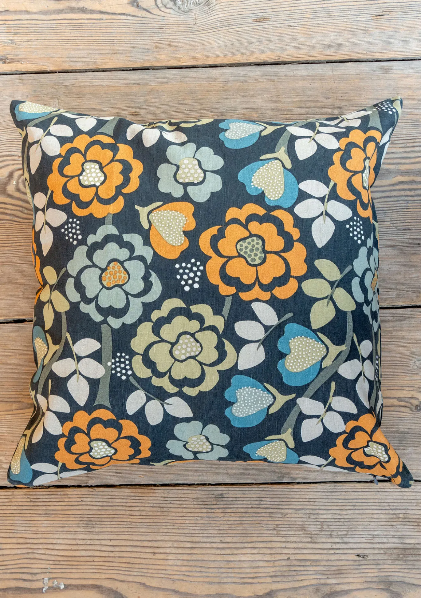 Painokuvioitu tyynynpäällinen "Wild rose" pellavaa ja puuvillaa