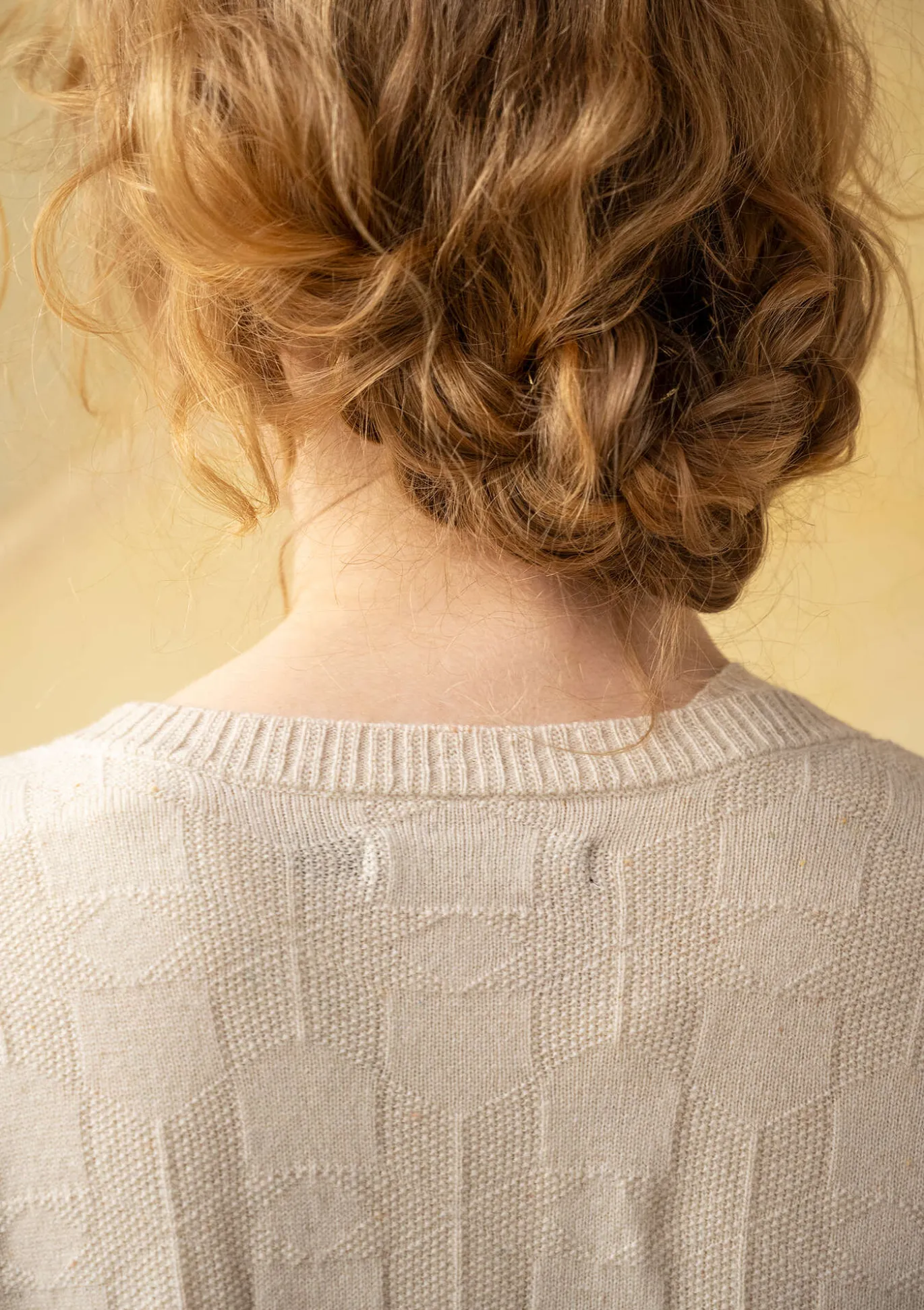 Pitkä neuletakki "Capella" karitsanvillaa