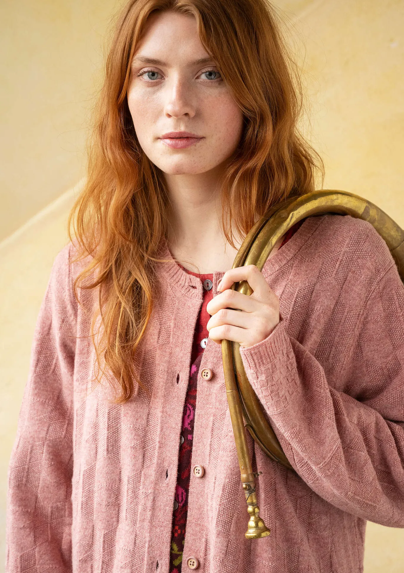 Pitkä neuletakki "Capella" karitsanvillaa