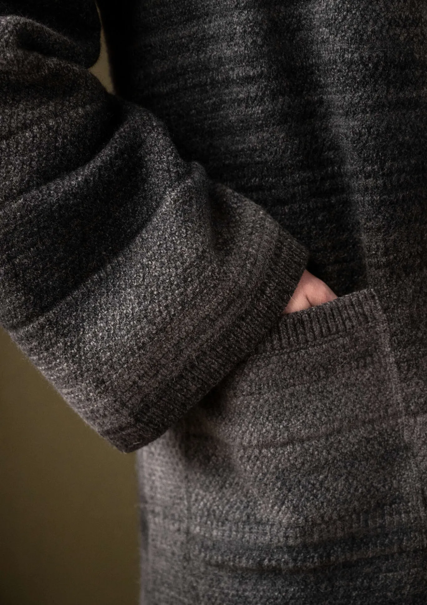 Pitkä neuletakki "Eckerö" space dye -värjättyä villaa