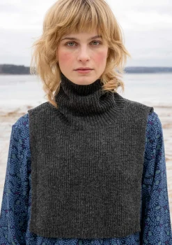 Poolokauluri kierrätettyä villaa