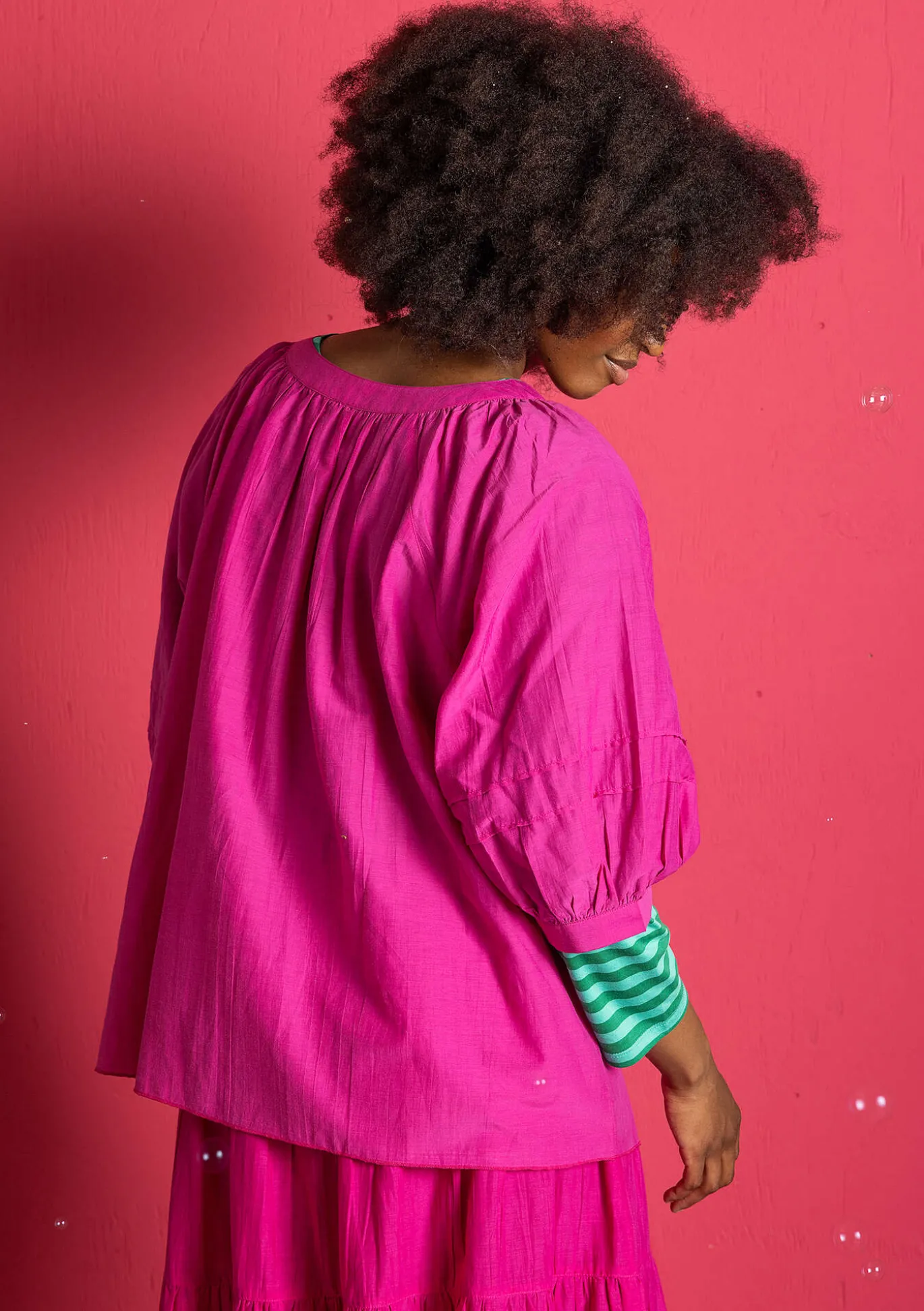 Pusero puuvillaa ja silkkiä