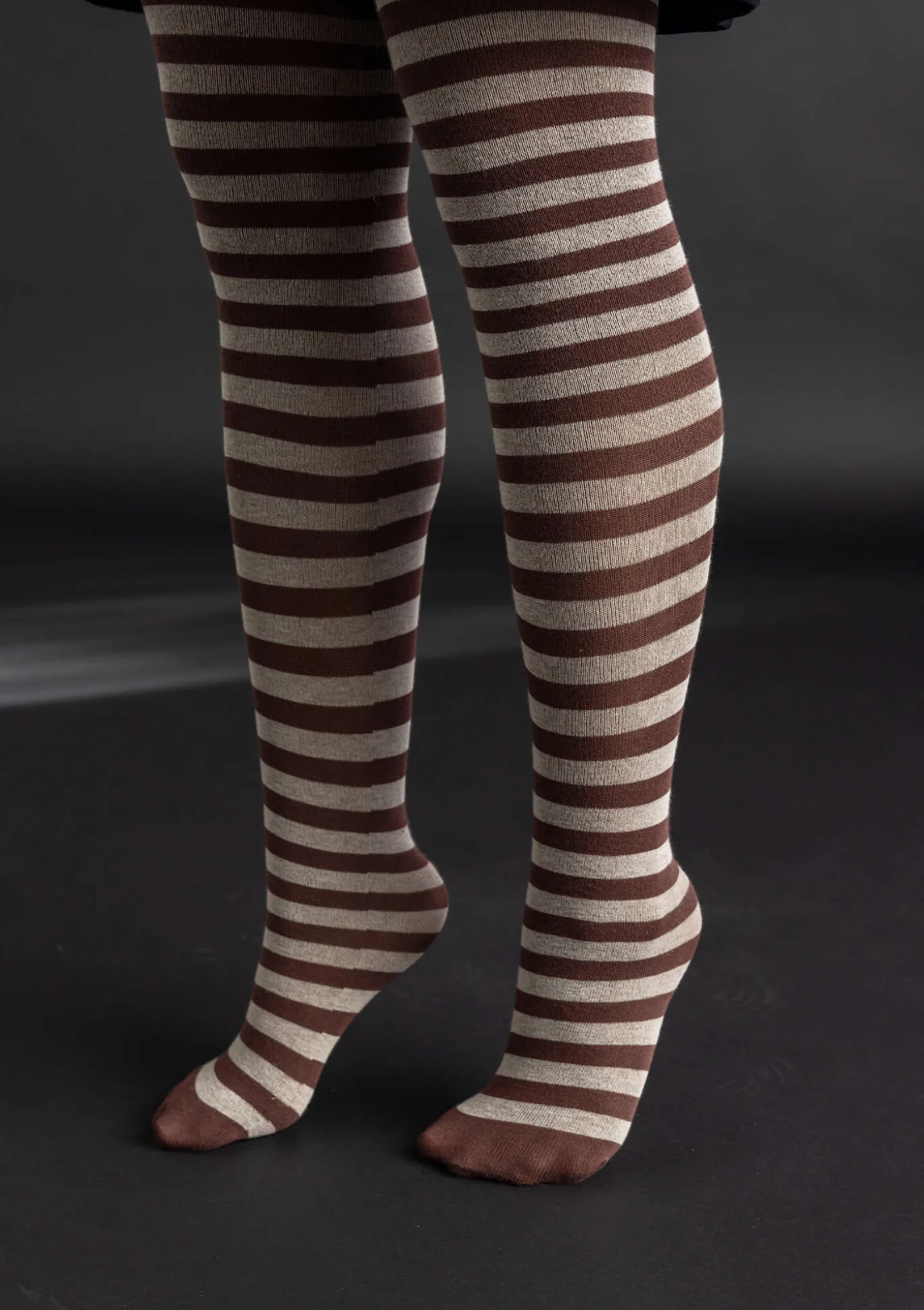 Raidalliset sukkahousut ekopuuvillaa