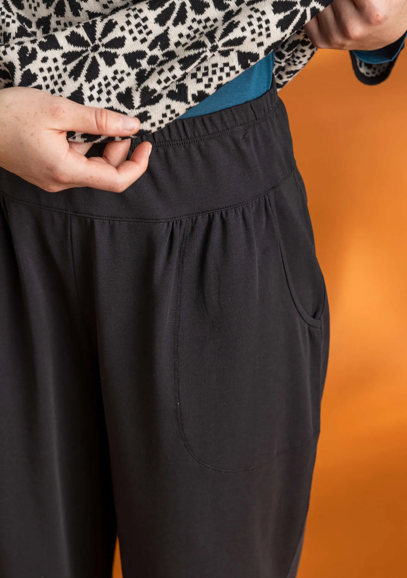 Trikoohousut ekopuuvillaa/elastaania