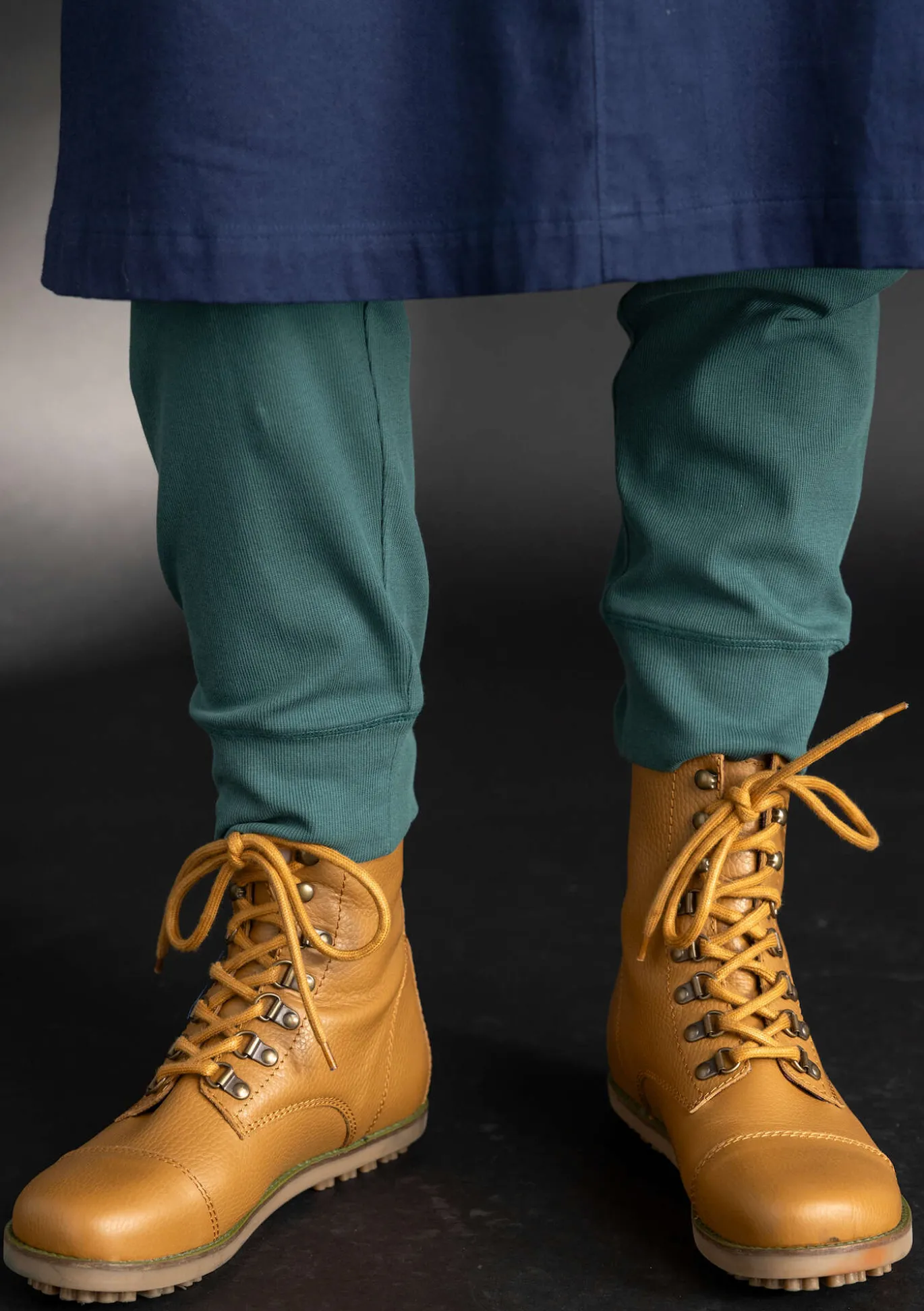 Trikooleggingsit ekopuuvillaribbiä