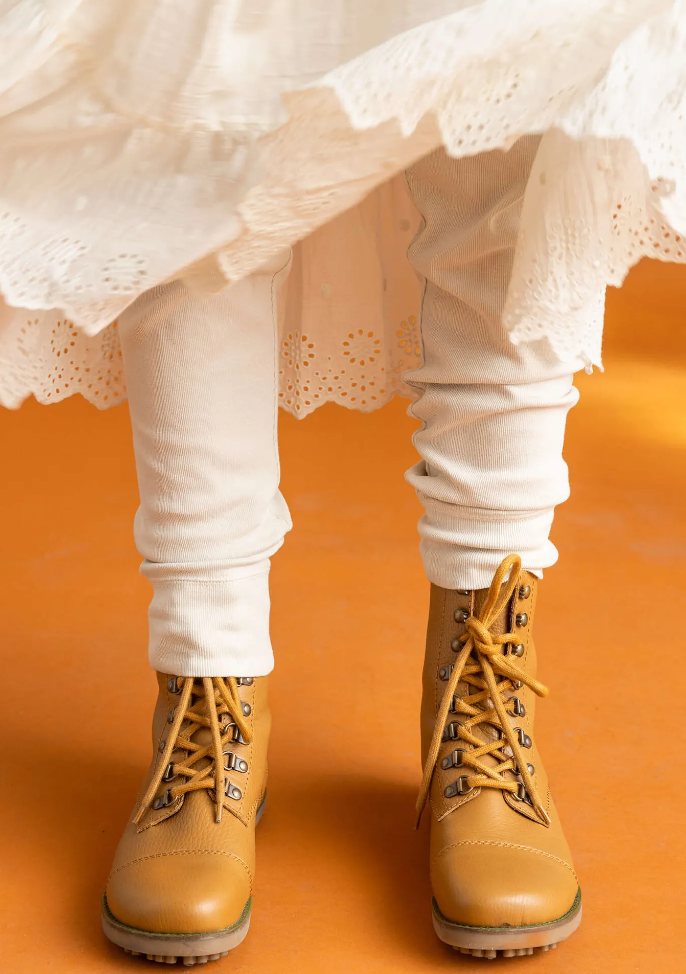 Trikooleggingsit ekopuuvillaribbiä