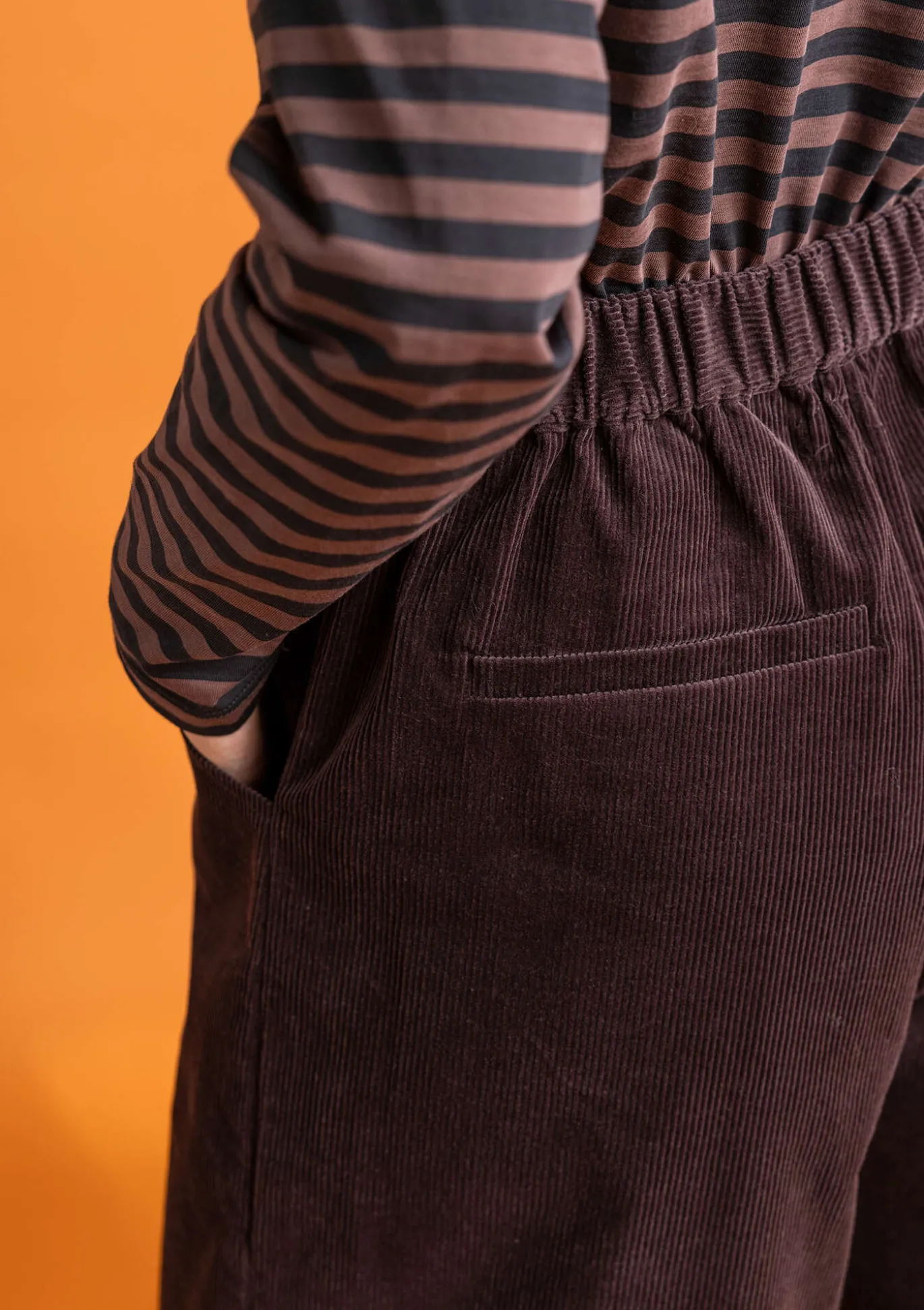 Vakosamettihousut ekopuuvillaa/elastaania